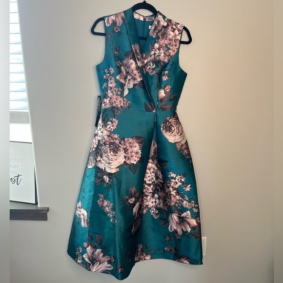 🌸Brand New With Tags - The Waverly Tea Length Kay Unger Dress in Size 6! 🌸 - Picture 4 of 11